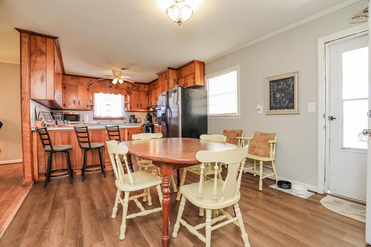 Sneads Ferry Spacious Home With Waterfront View-Welcome Pets מראה חיצוני תמונה