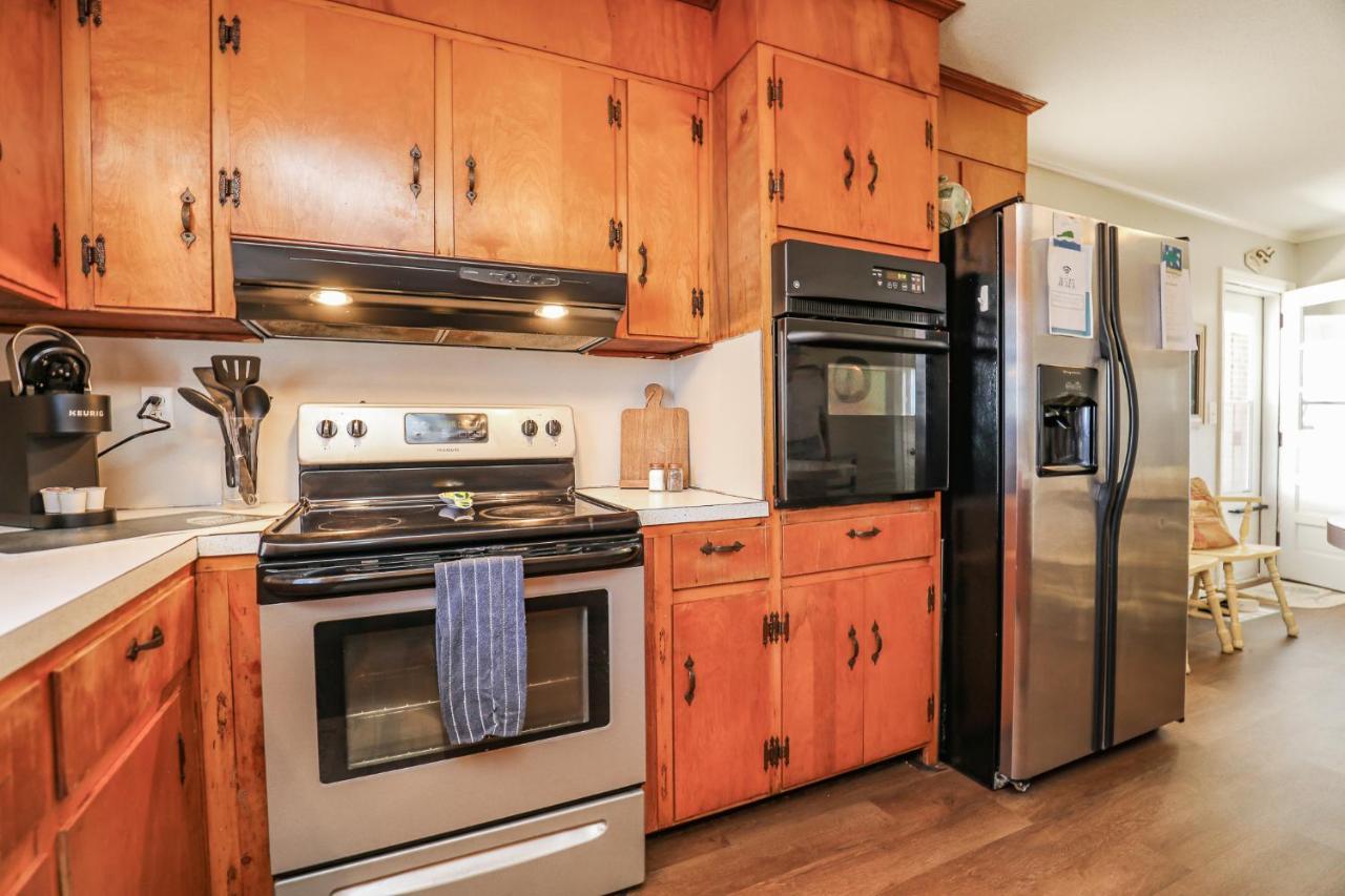 Sneads Ferry Spacious Home With Waterfront View-Welcome Pets מראה חיצוני תמונה