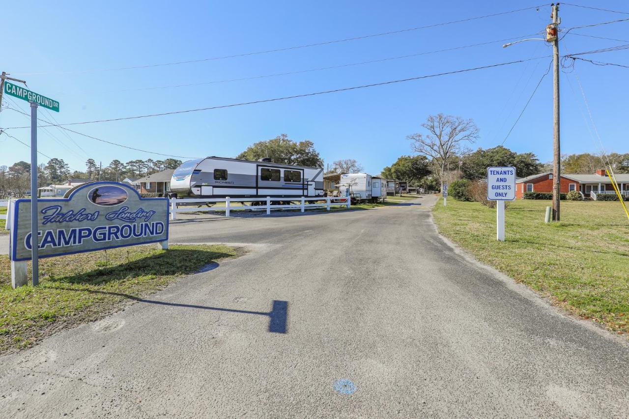 Sneads Ferry Spacious Home With Waterfront View-Welcome Pets מראה חיצוני תמונה